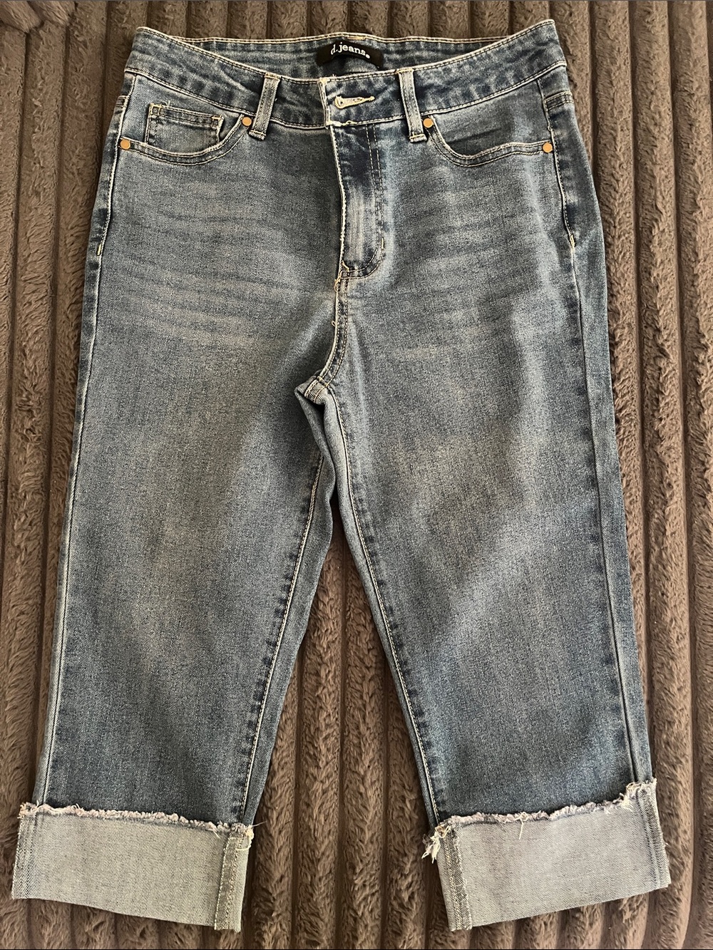 d. jeans Women’s Blue Cropped Denim Jeans